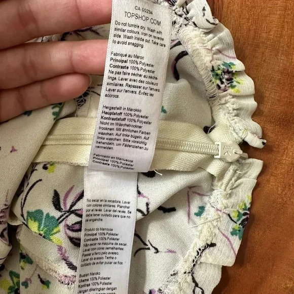 TOPSHOP US 2 Light Yellow Crop Top Ruffle Strap Tank Purple Floral Vine - Picture 6 of 7